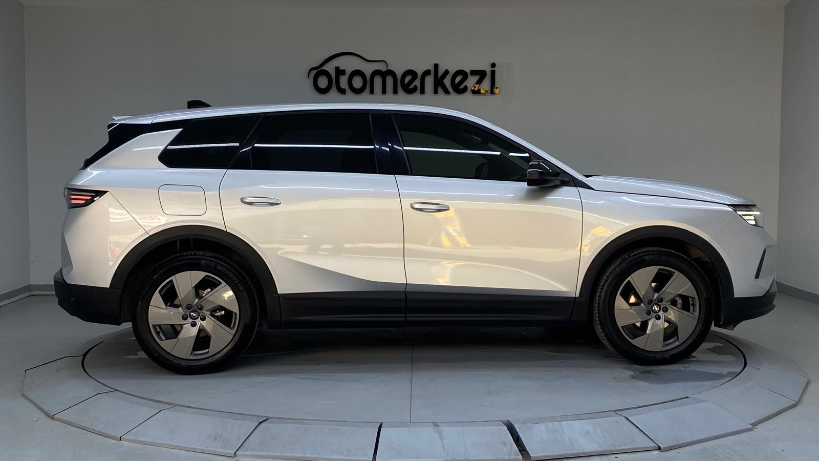 OPEL GRANDLAND 6